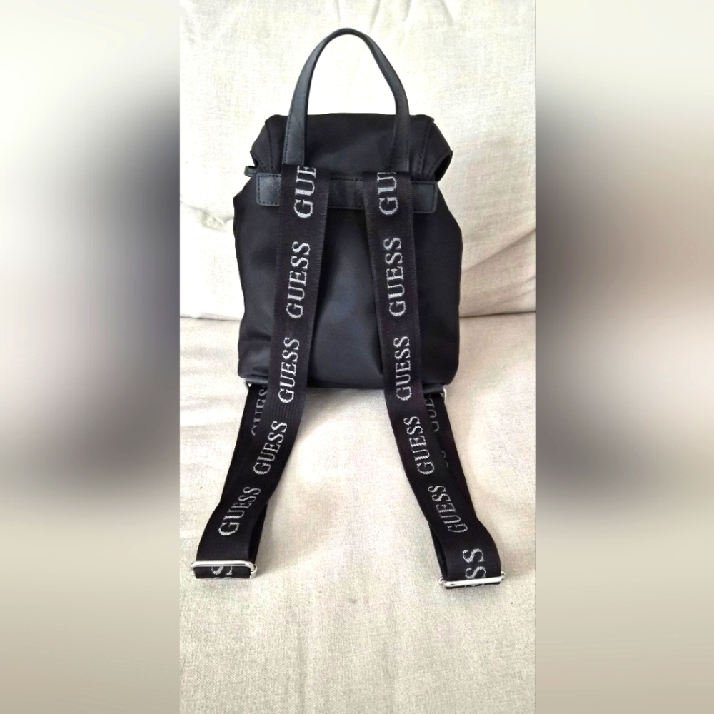 Backpack Guess - Picture 2 of 4